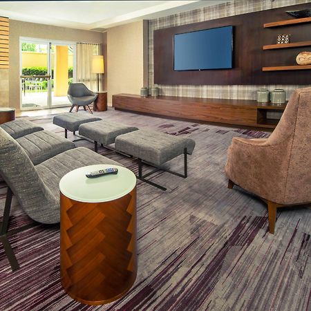 Sonesta Select Allentown Bethlehem Airport Екстериор снимка
